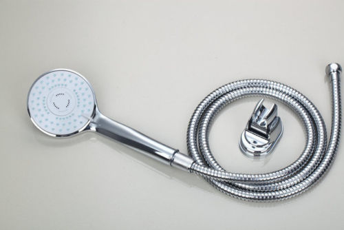 Complete handdoucheset met chromen douchekop, flexibele slang en muurhouder