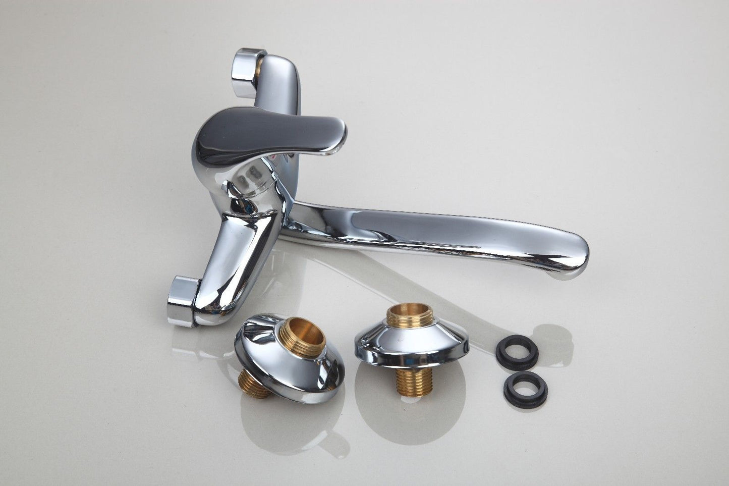 Chrom-Badewannenarmatur mit extra langem Auslauf