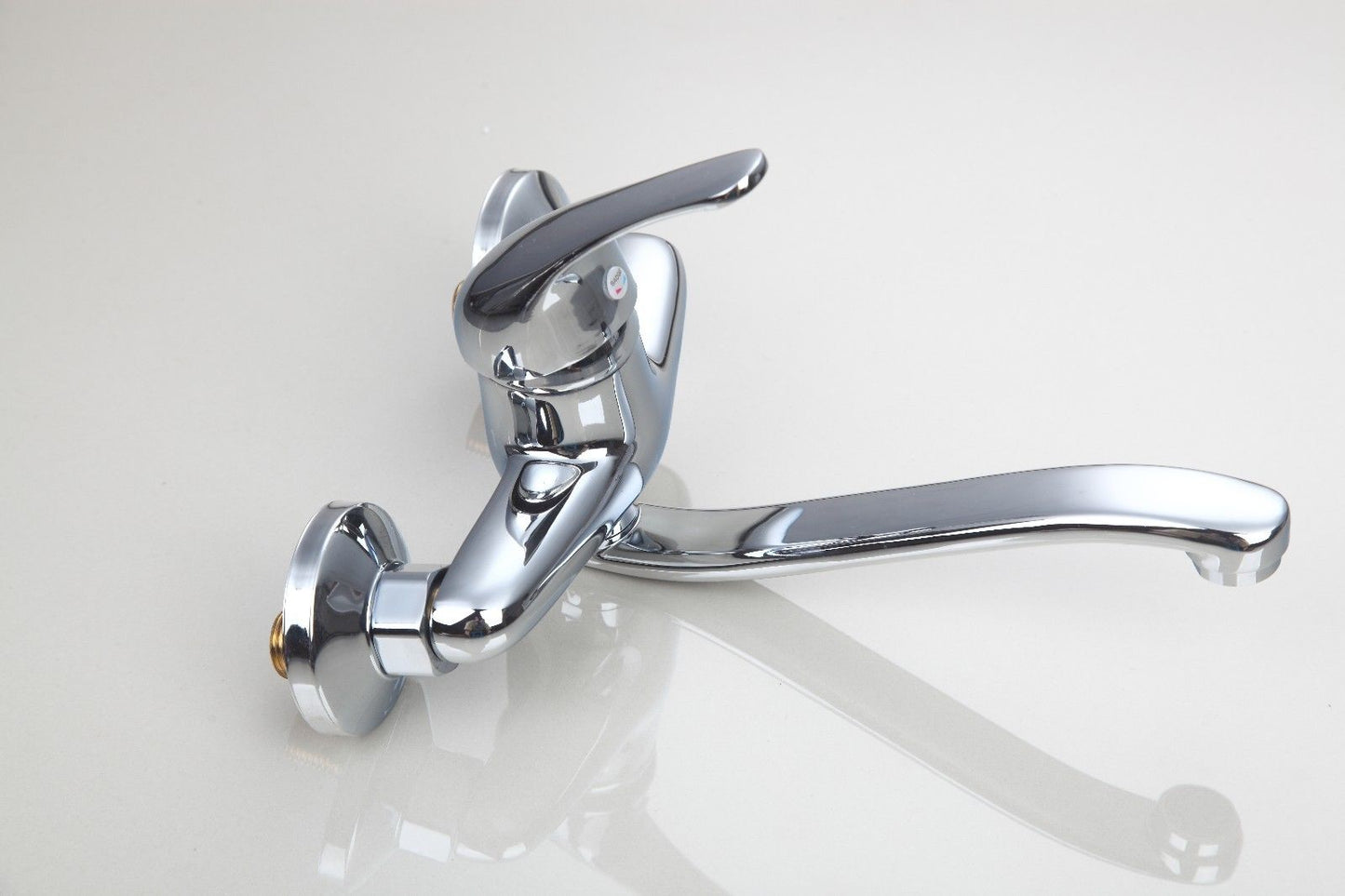 Chrom-Badewannenarmatur mit extra langem Auslauf