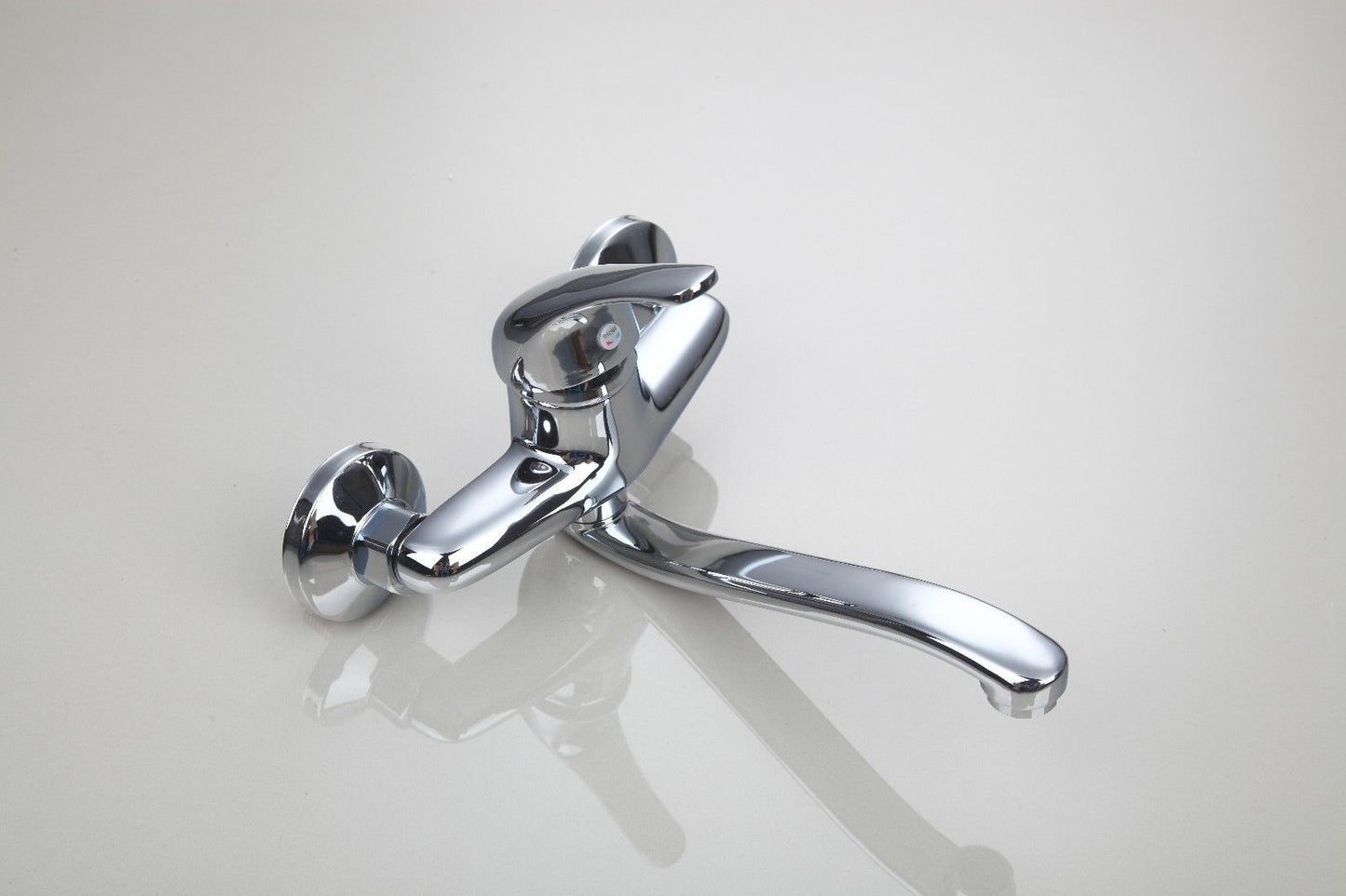 Chrom-Badewannenarmatur mit extra langem Auslauf