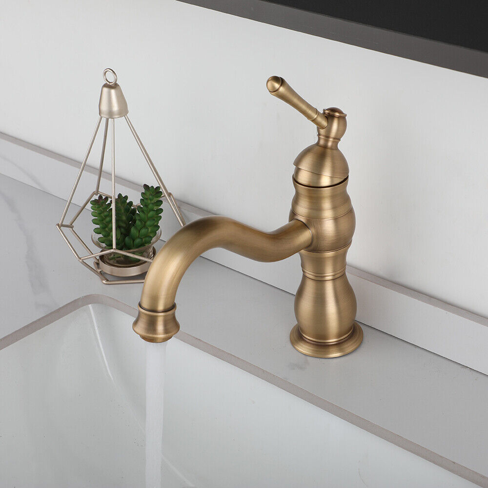 Antique look bronze washbasin tap