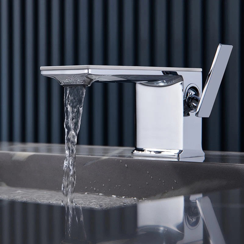 Chrome washbasin tap | Modern design