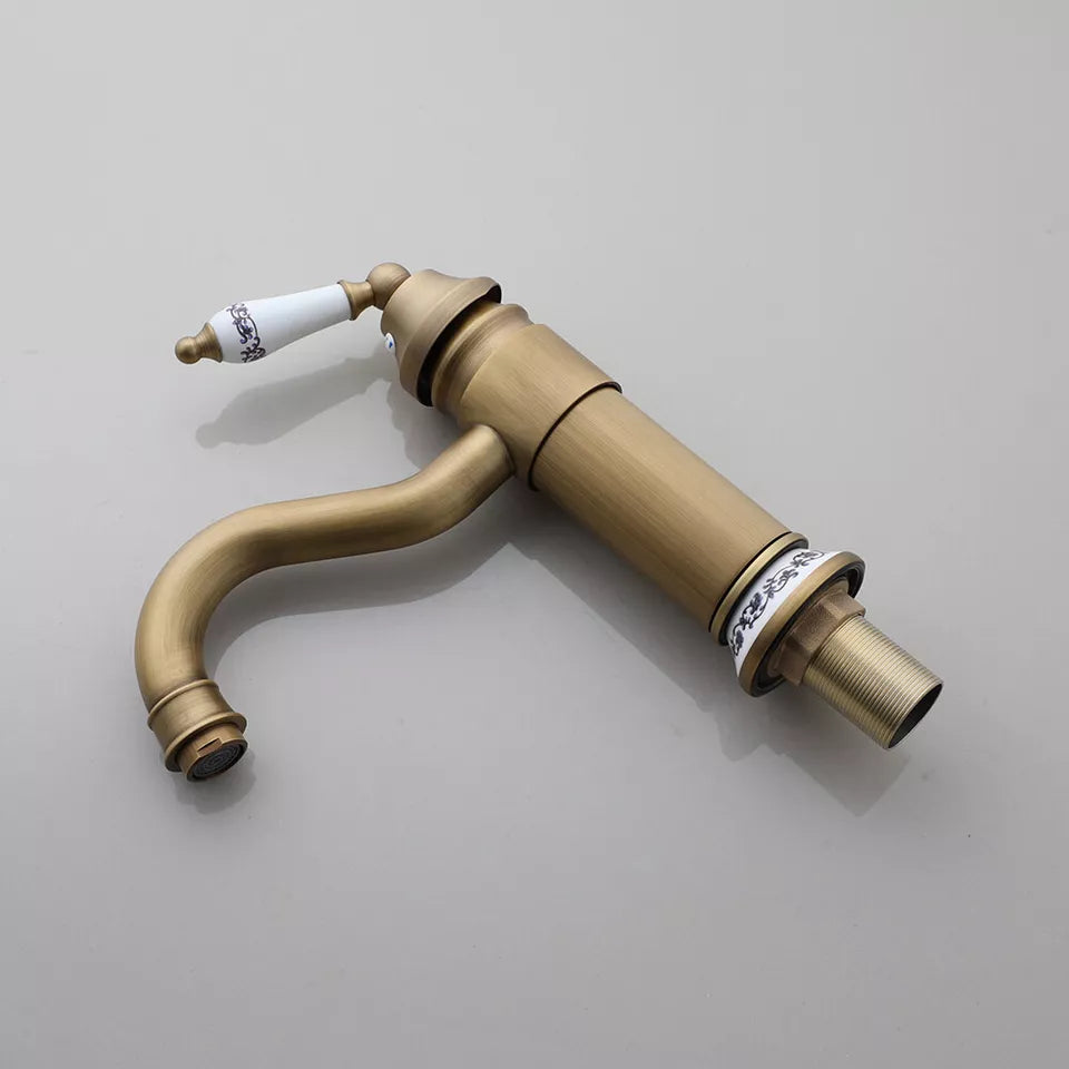 Nostalgische Wastafelkraan Klassiek Model – Brons