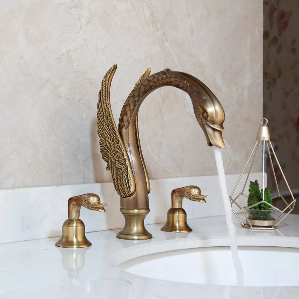 Malvizza 3-piece bronze-colored washbasin tap
