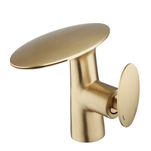 Wasserfall-Wasserhahn in Mattgold