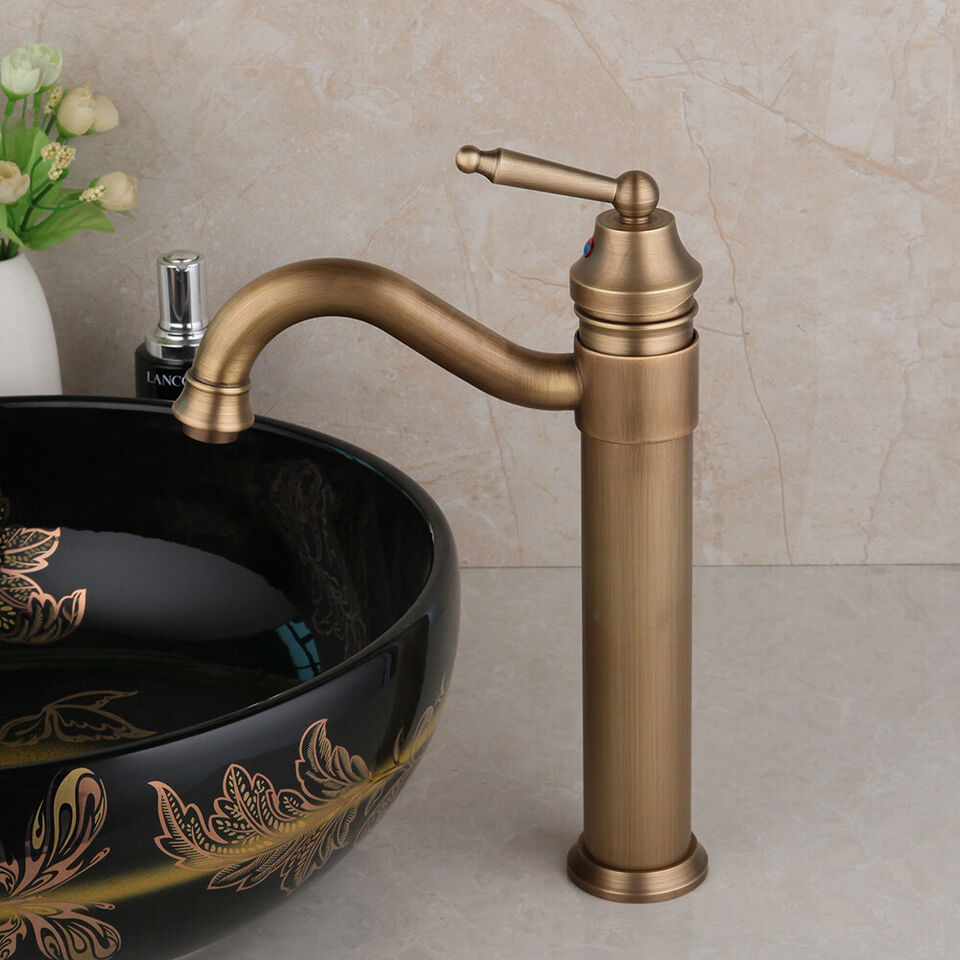 Retro Bronze Washbasin Faucet