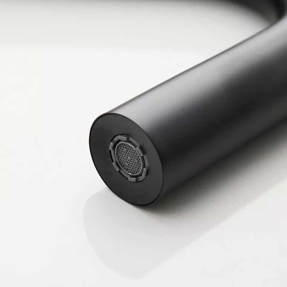 Luxuriöser freistehender Badewannenhahn – Industriedesign