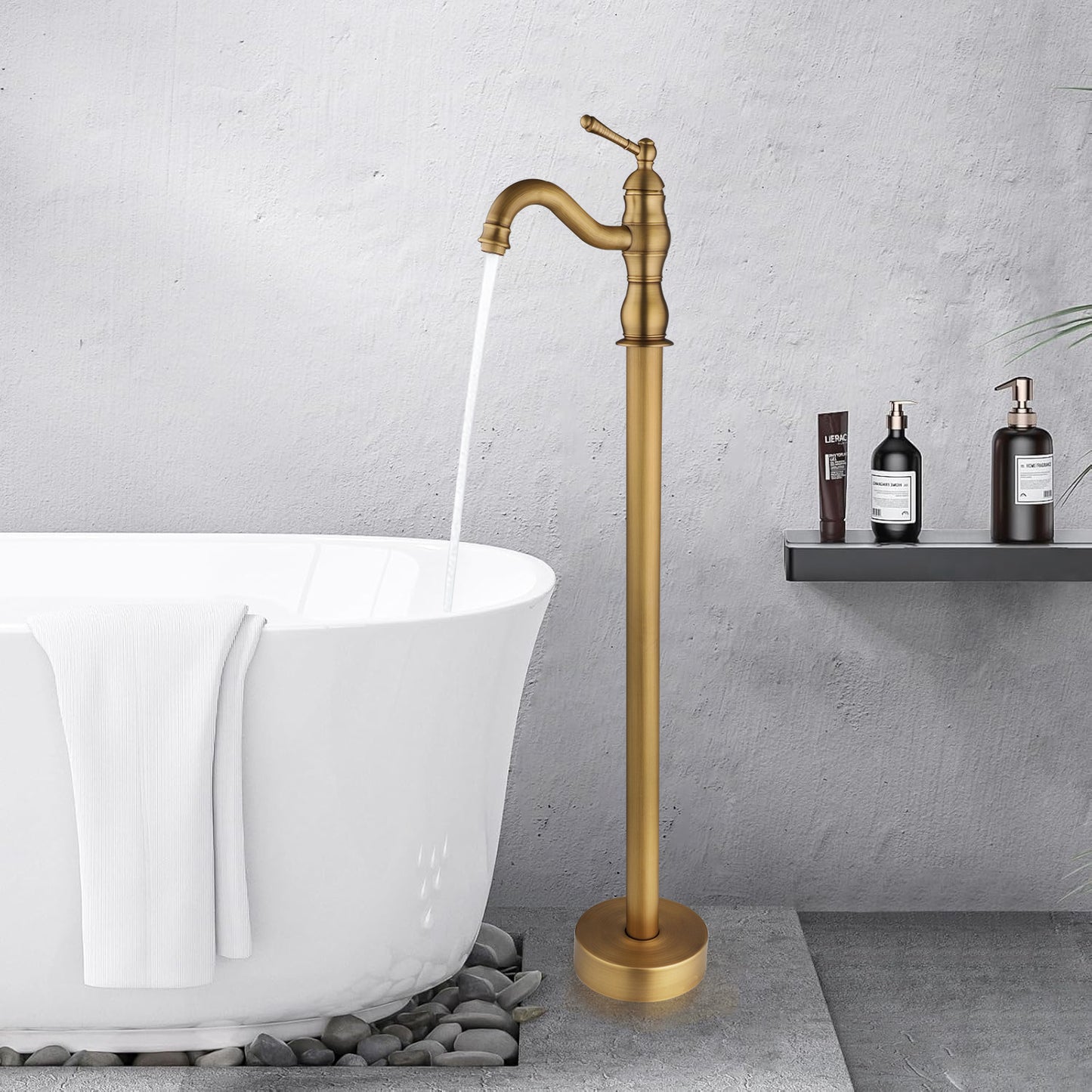 Freestanding nostalgic bath tap with ceramic discs