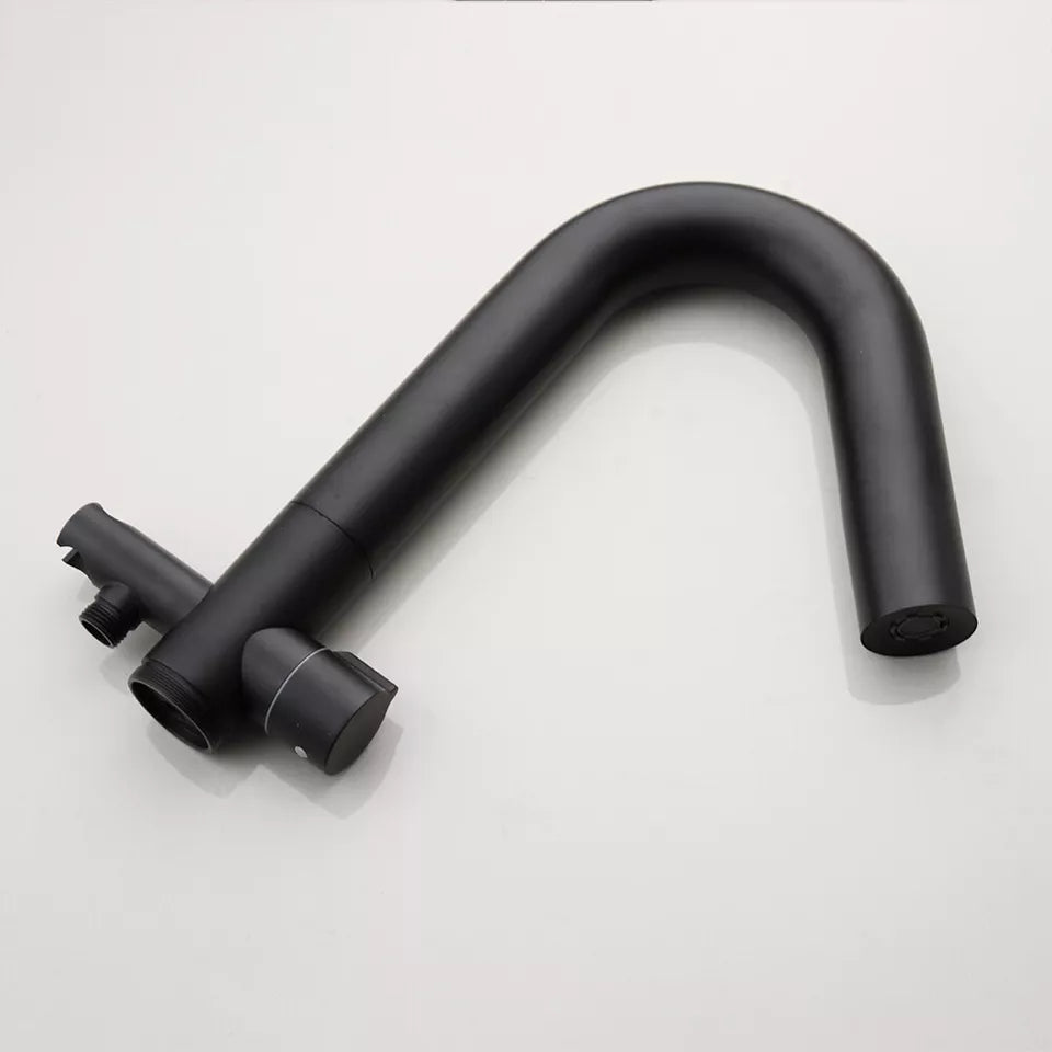 Luxuriöser freistehender Badewannenhahn – Industriedesign