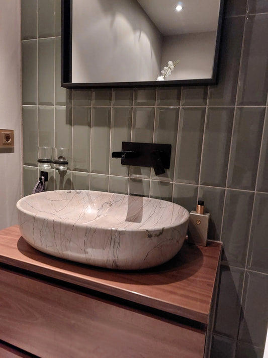 Luxe zwarte inbouw watervalkraan