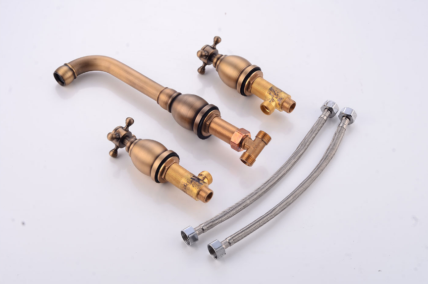 Antiker Wandhahn aus Bronze