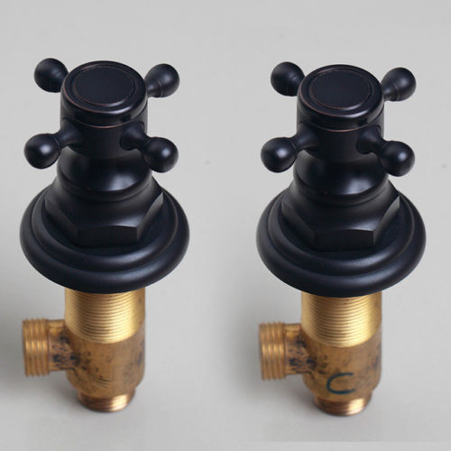 Mattschwarze Einbaudusche