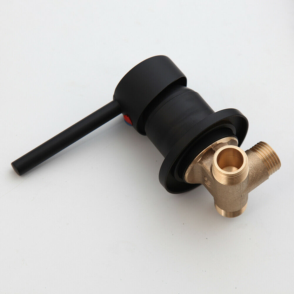 Schwarzer Bidethahn mit Handbrause