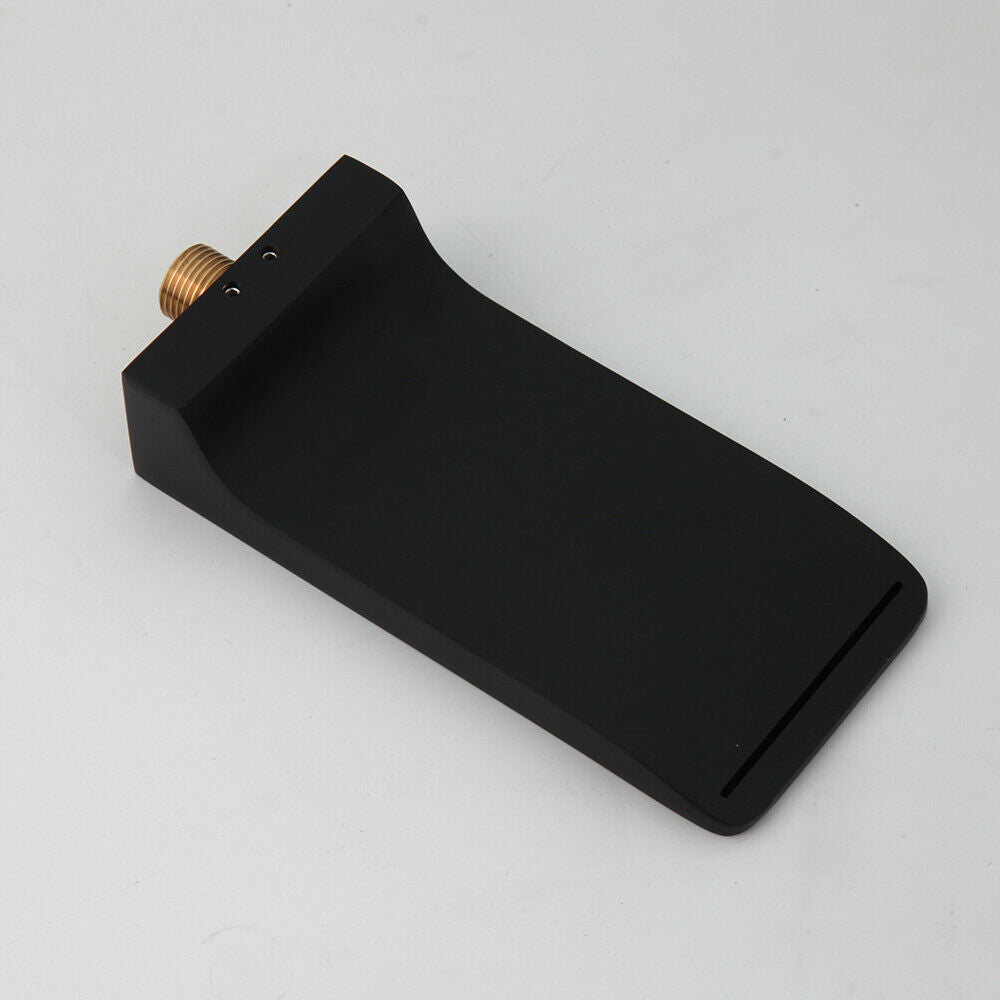 Luxuriöser schwarzer eingebauter Wasserfallhahn