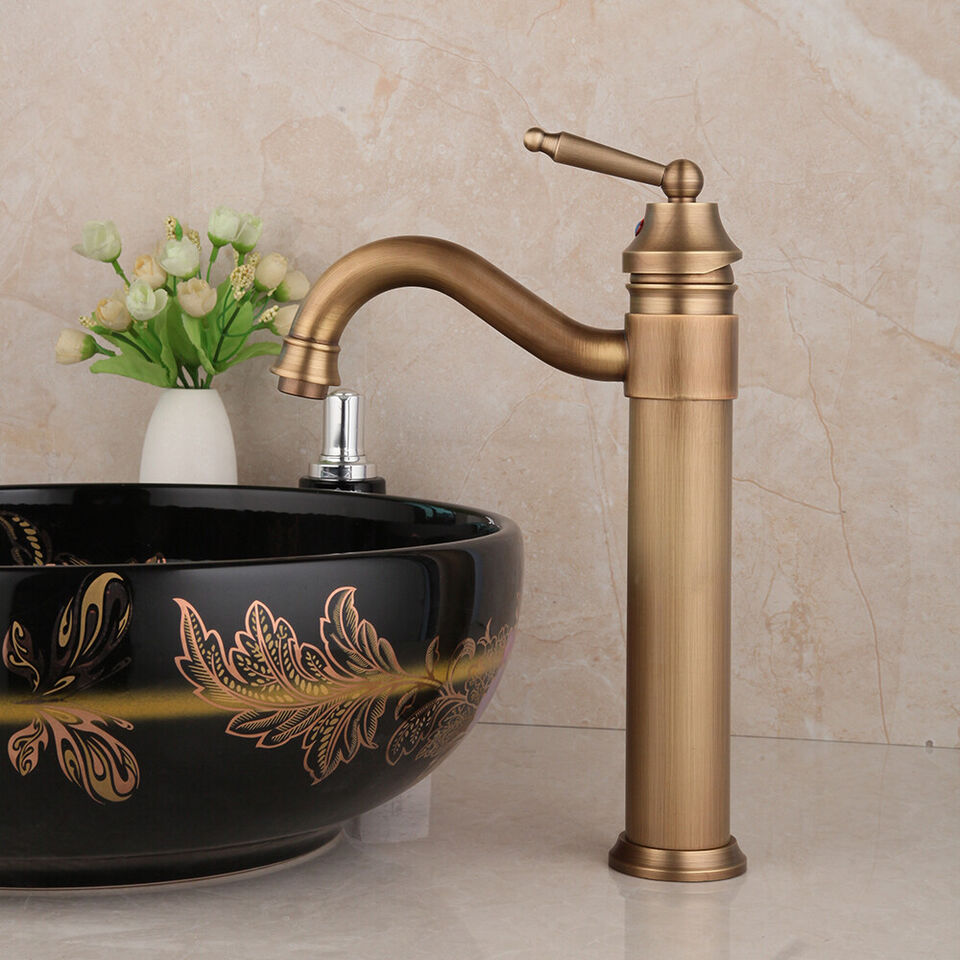 Retro Bronze Washbasin Faucet