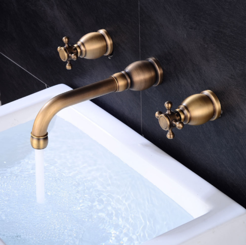 Antiker Wandhahn aus Bronze