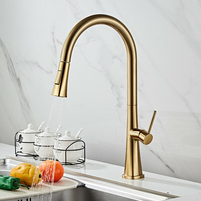 Küchenarmatur aus gebürstetem Gold