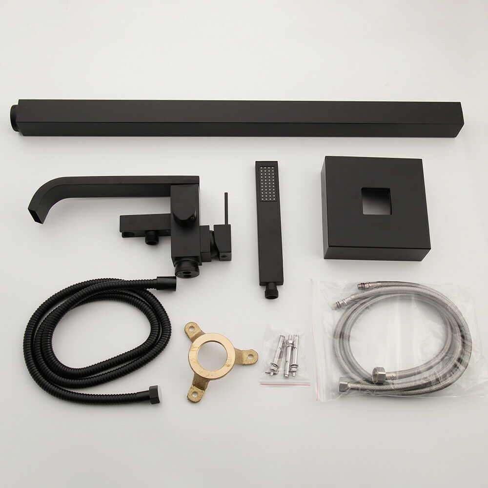 Moderner, schwarzer, freistehender Badewannenhahn