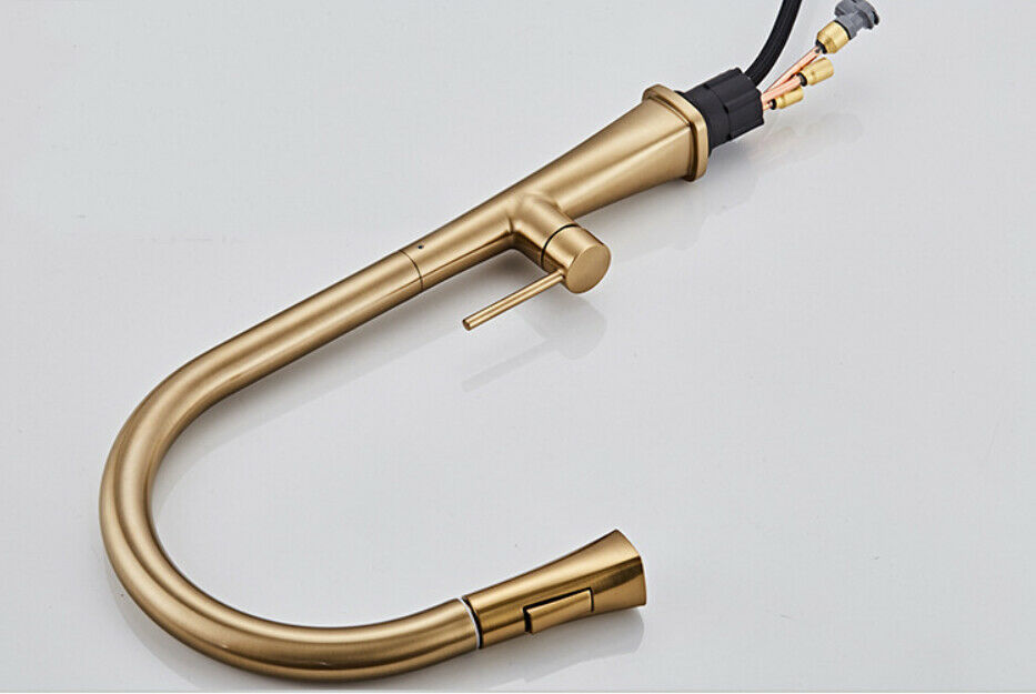 Küchenarmatur aus gebürstetem Gold