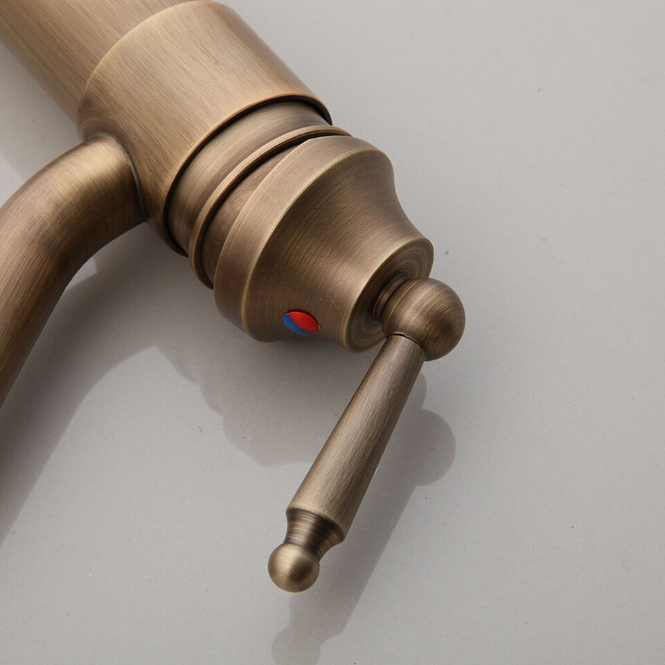 Retro Bronze Washbasin Faucet