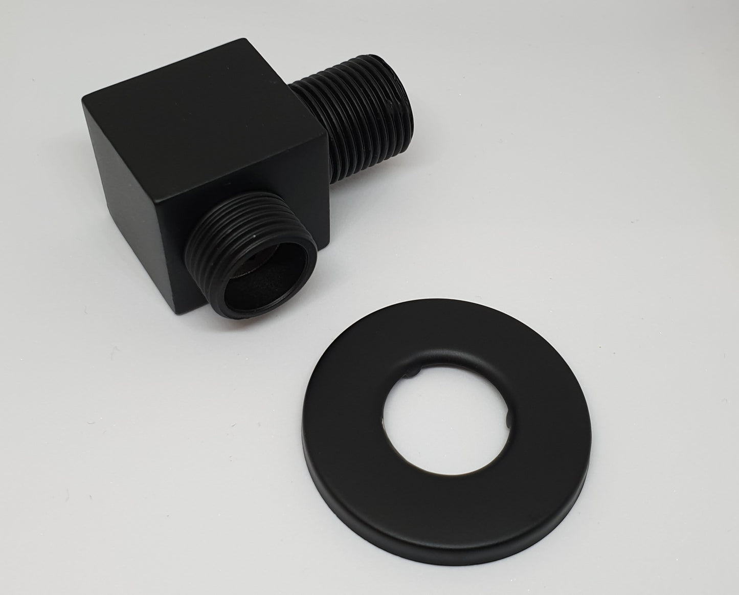 Shower connection black