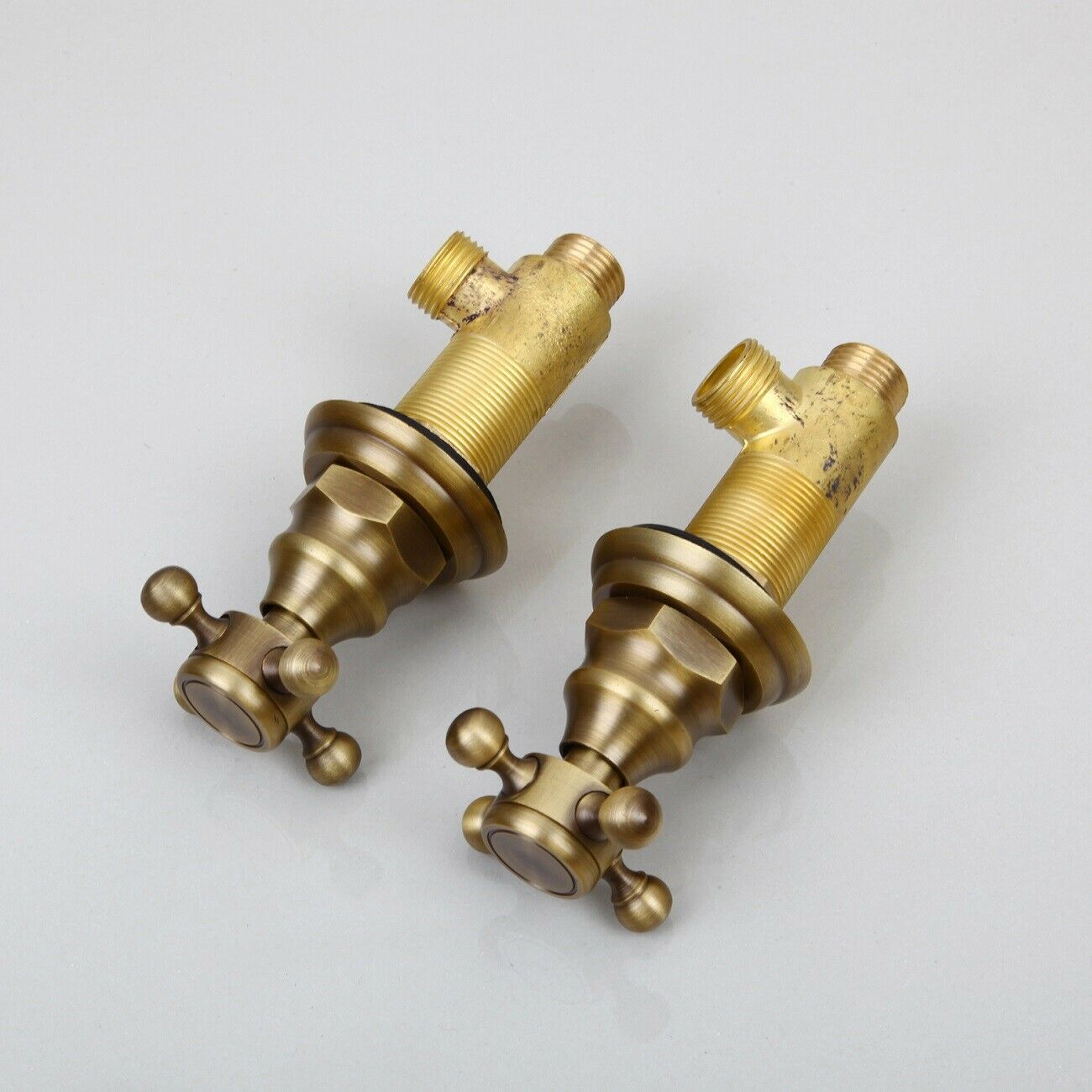 Bronzefarbene Einbaudusche