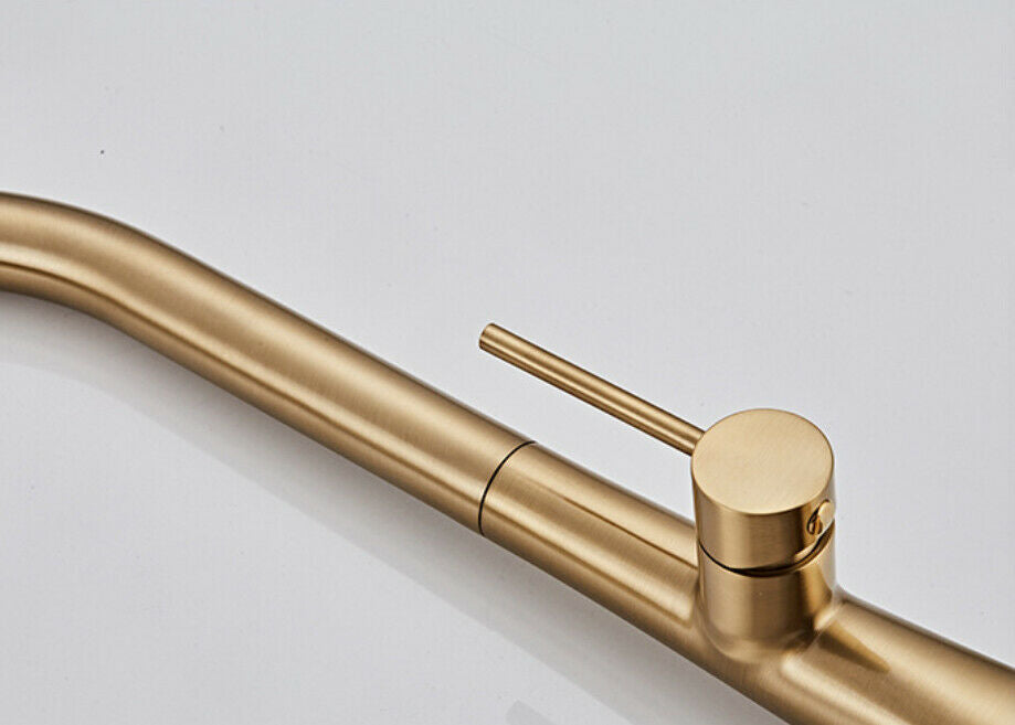 Küchenarmatur aus gebürstetem Gold