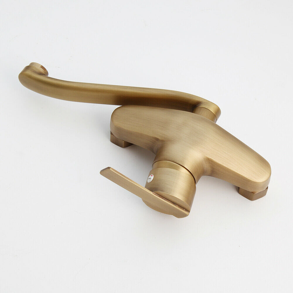 Nostalgischer Wandhahn aus Bronze