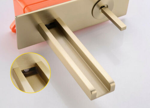 Mattgoldener Wandhahn