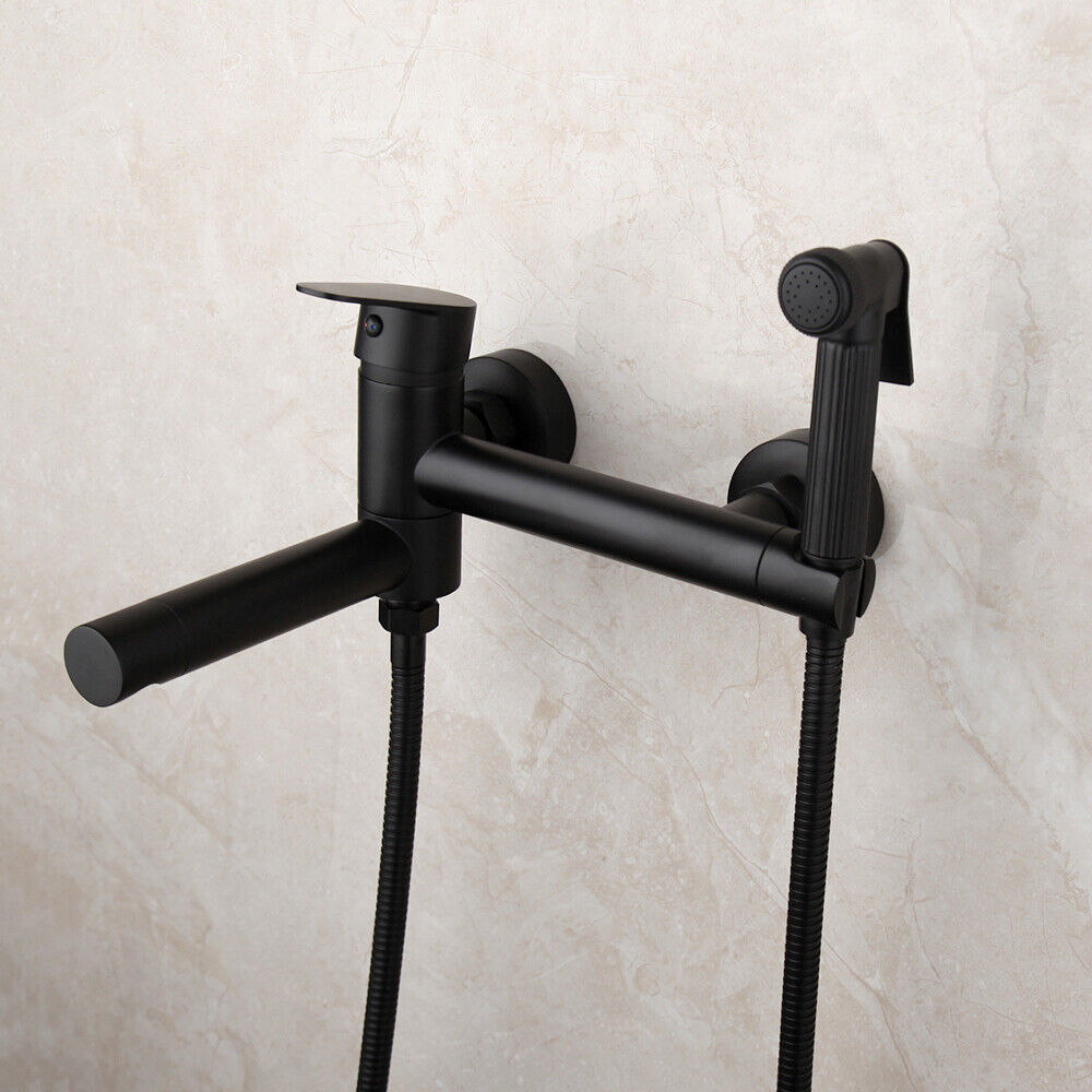 Schwarzer Badewannenhahn mit Bidetbrause-Mischbatterie