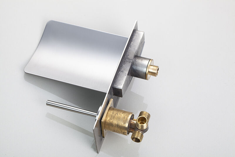 Built-in waterfall tap - suitable for bath or washbasin