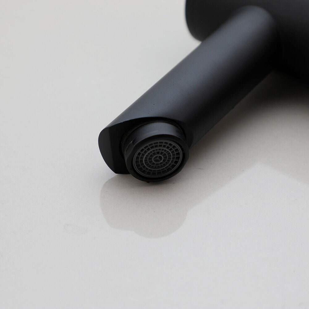 Schwarzer Sensorhahn Kaltmodell