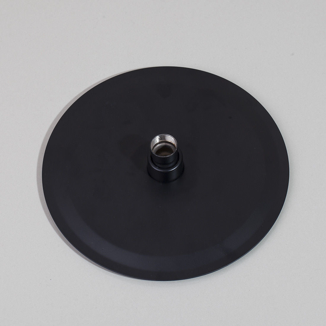 Mattschwarze Einbaudusche