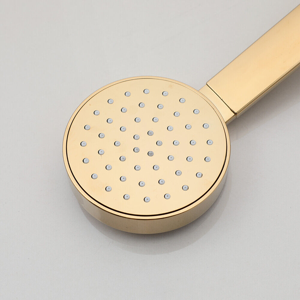 Goldfarbene Duschstange mit Handbrause
