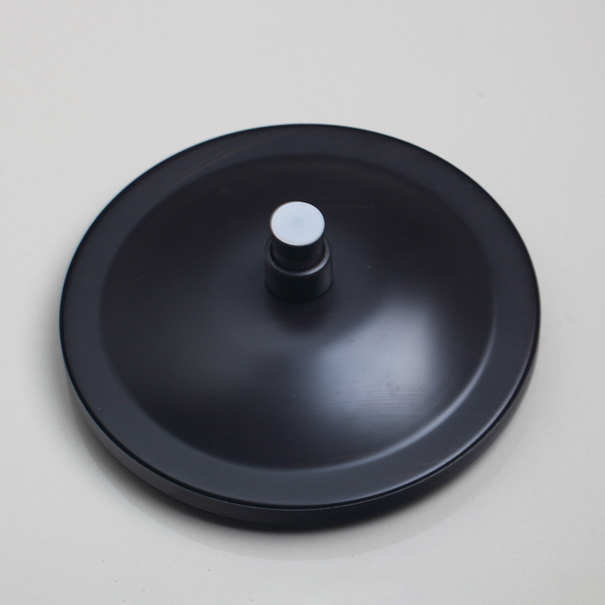 Einbaudusche aus Ölbronze