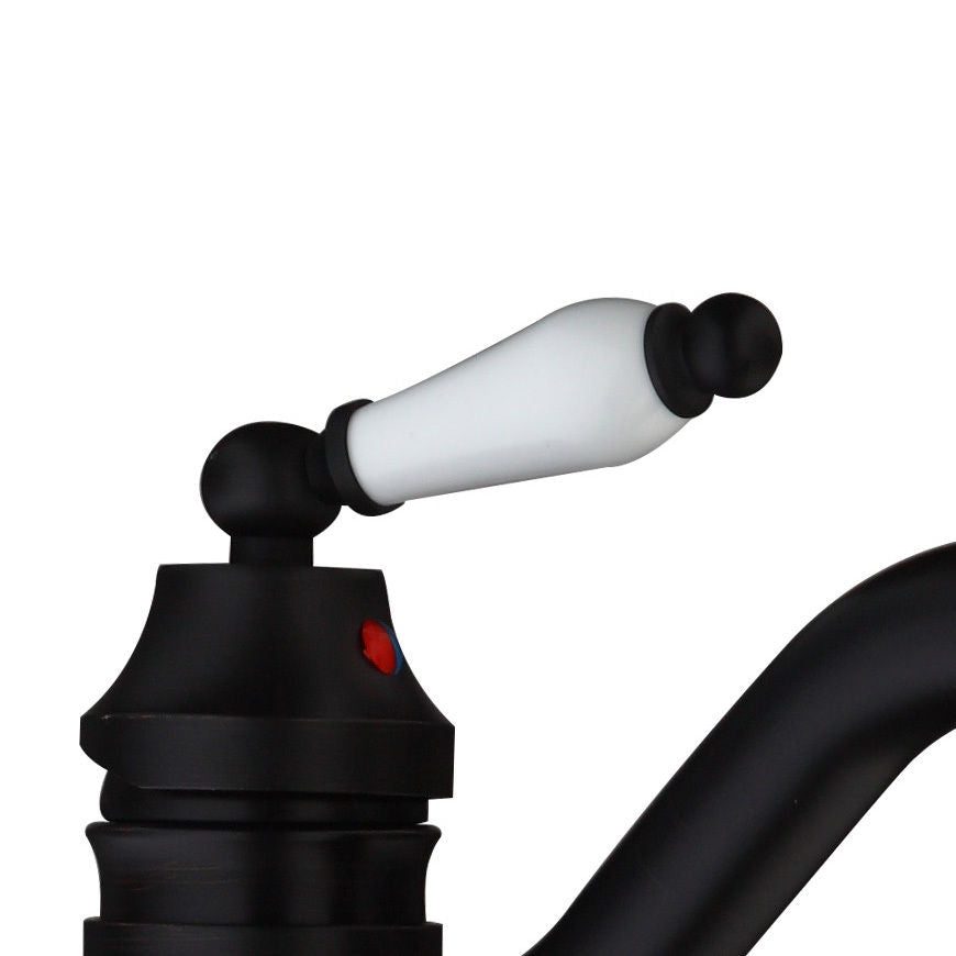 Nostalgische Waschtischarmatur aus Ölbronze