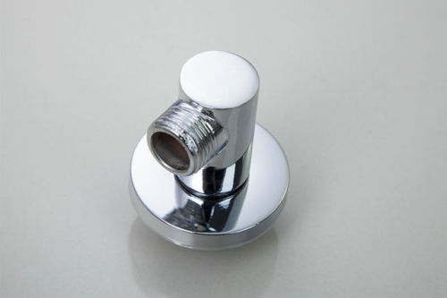 Chromiertes Einbau-Duschset mit Deckenmontage.