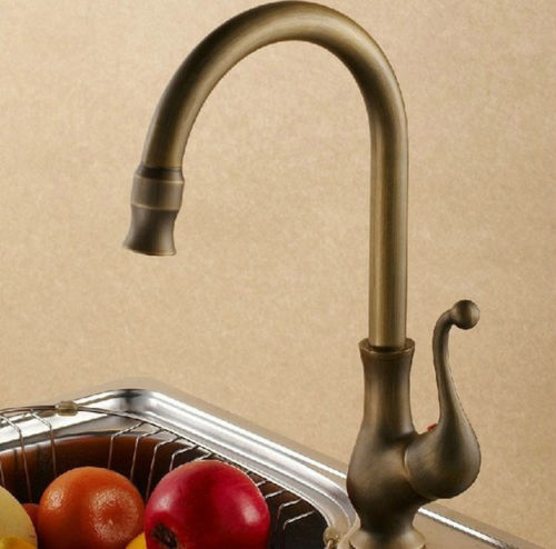 Nostalgischer Küchenhahn aus Bronze