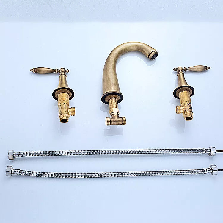 3-piece tap with a nostalgic design for washbasin or bath rim mounting
