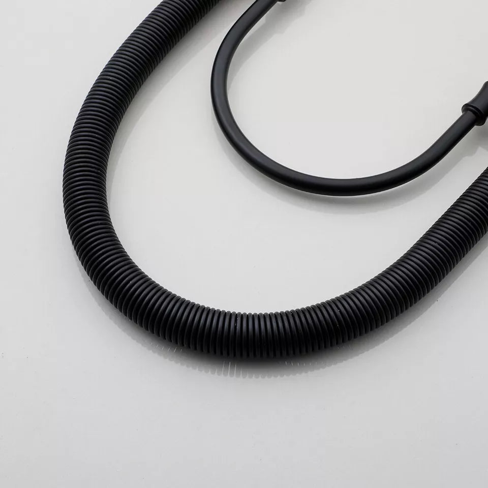 Malvizza Luxury Country Kitchen Faucet – Black