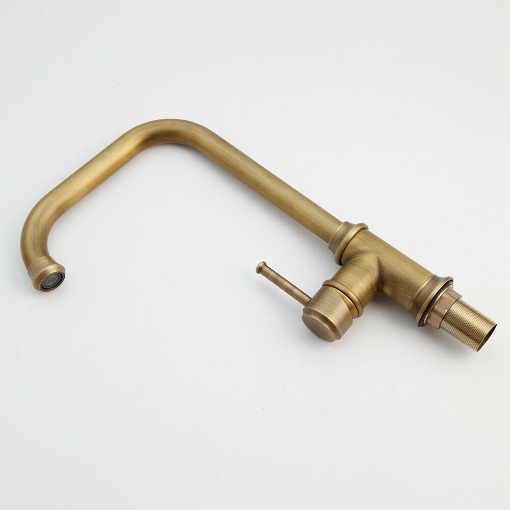 Robuste Waschtischarmatur im Landhausstil