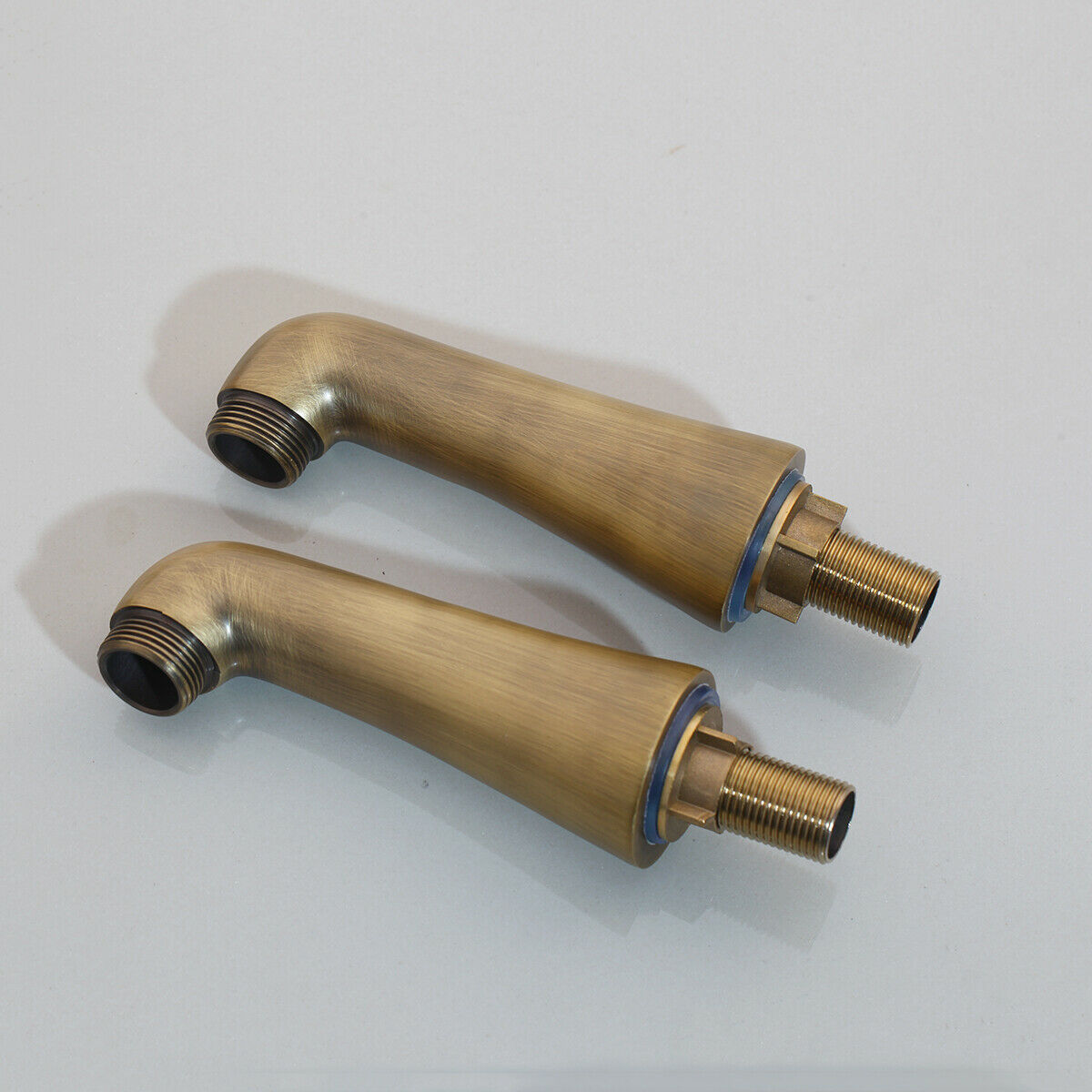 Bronze-colored Country-Style Bath Tap – For Bath Rim Mounting