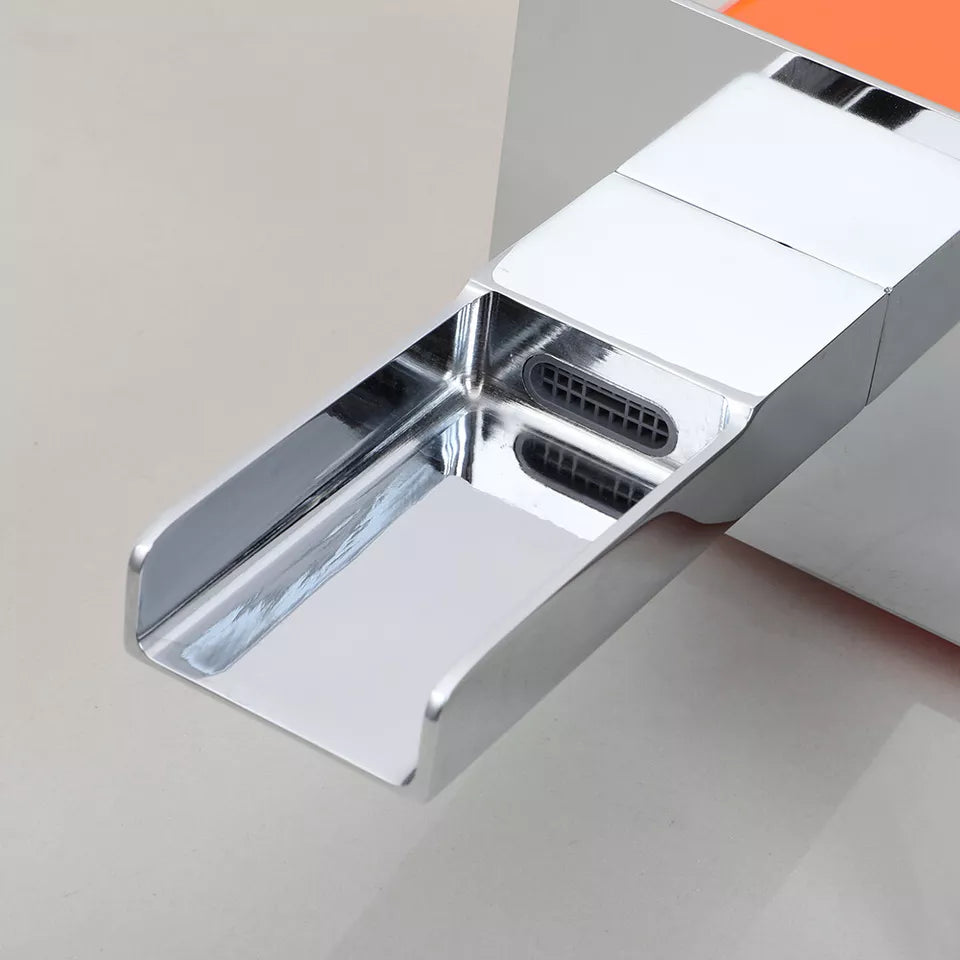 Chrome built-in waterfall tap mixer tap