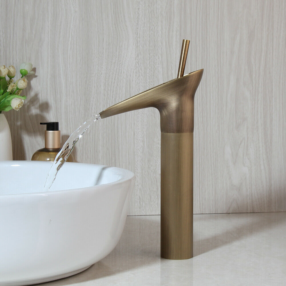 Nostalgische bronzen watervalkraan in landelijke stijl