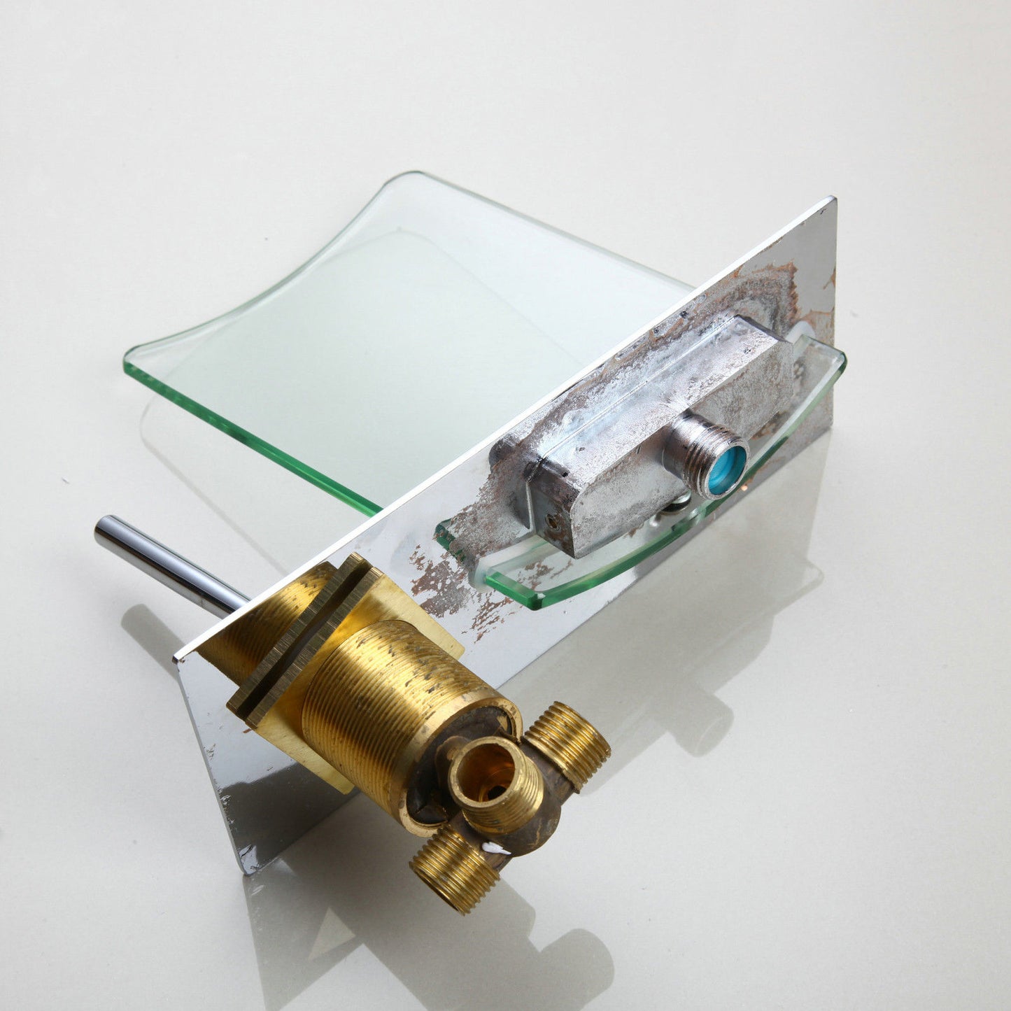 Stabiler verchromter Badewannen-Einbauhahn mit Wasserfall-Wasserhahn mit Glasöffnung