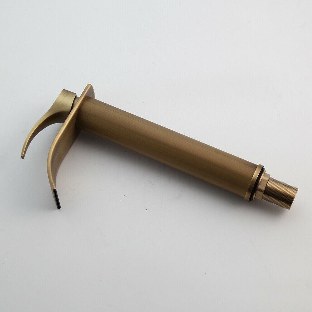 Countryside bronze waterfall tap