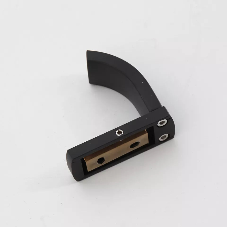 Moderner schwarzer Handtuchhaken zur Wandmontage