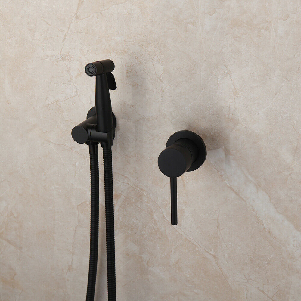 Schwarzer Bidethahn mit Handbrause