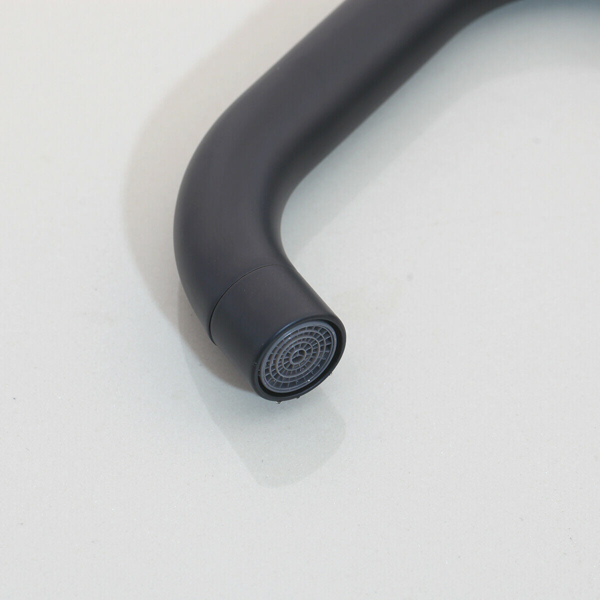 Schwarzer Mischbatterie