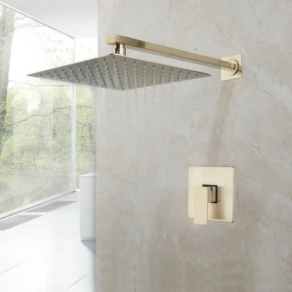 Geborsteld gouden douchesets